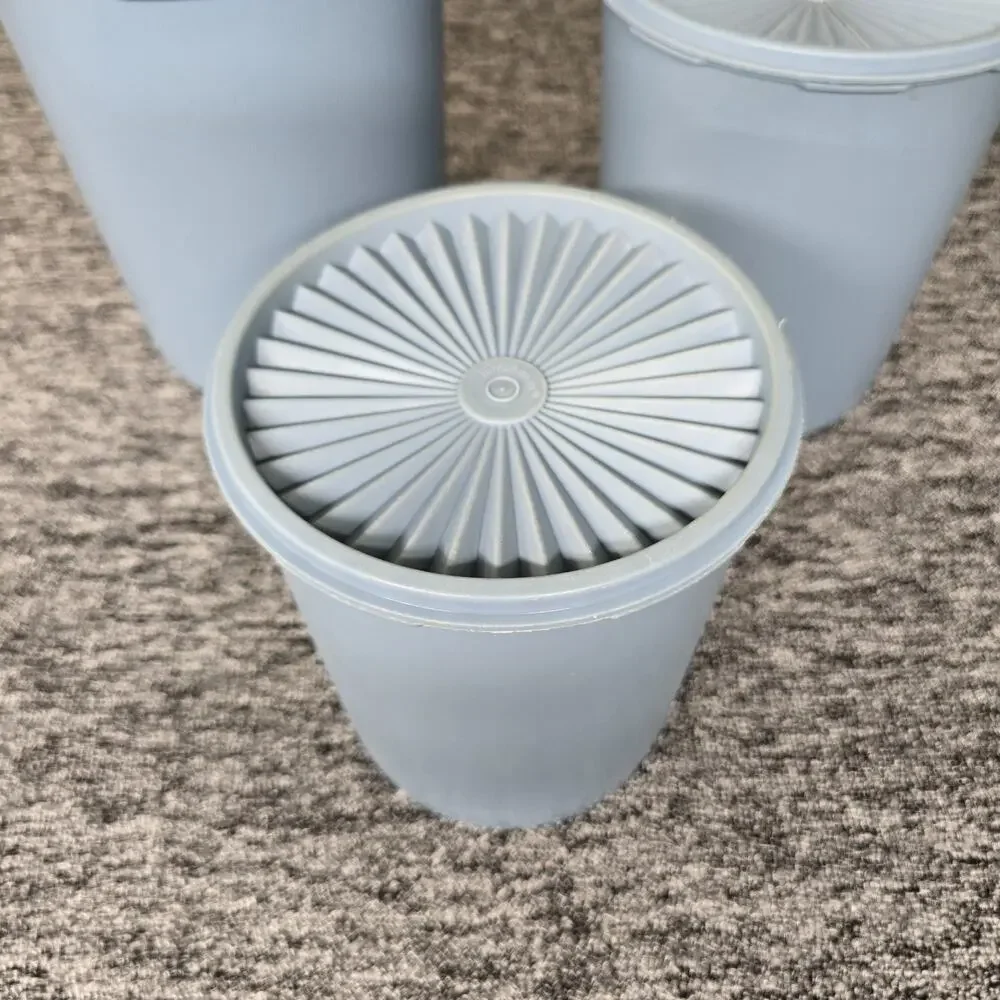 VTG Tupperware Servalier Nesting Canister Set of 5 Country Blue 5 Lids 1 Cracked